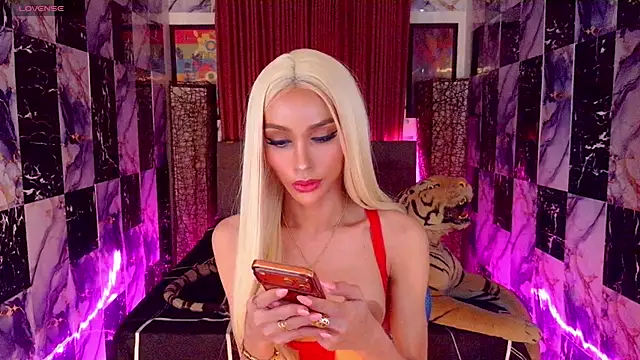 SeductiveSamanthaTS online show from March 31, 2026, 10:04 am