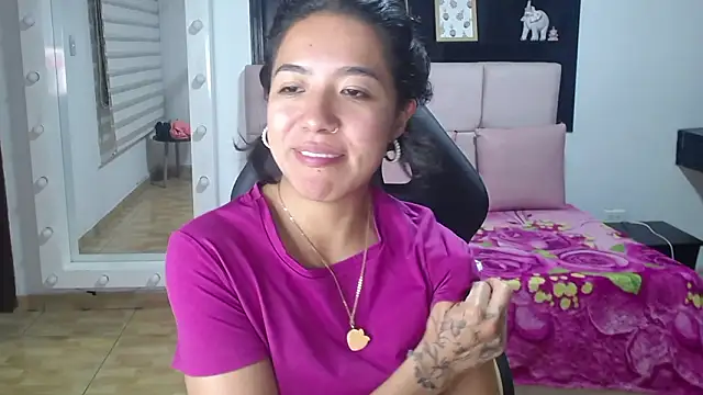 Snapshot of Lynn_turner chatting on February 7, 2026, 8:01 pm Lynn turner online show from February 7, 2026, 8:01 pm