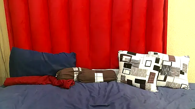 Snapshot of Lavendaxxx chatting on April 16, 2026, 9:39 pm Lavendaxxx online show from April 16, 2026, 9:39 pm