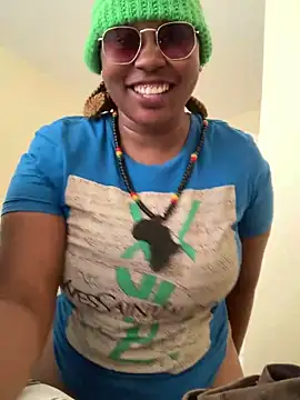 Snapshot of MeekyCurvyAss chatting on July 1, 2026, 12:40 pm MeekyCurvyAss online show from July 1, 2026, 12:40 pm