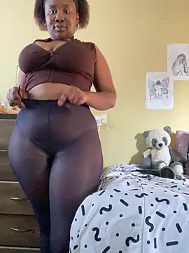 Snapshot of MeekyCurvyAss chatting on July 22, 2026, 1:58 pm MeekyCurvyAss online show from July 22, 2026, 1:58 pm
