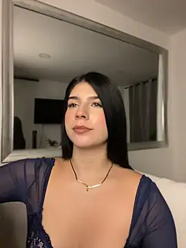 Snapshot of _HannahFox_ chatting on August 6, 2026, 11:50 pm HannahFox online show from August 6, 2026, 11:50 pm