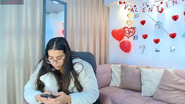 Snapshot of Luna_Millers chatting on February 18, 2026, 3:46 am Luna Millers online show from February 18, 2026, 3:46 am