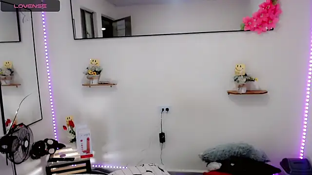 Snapshot of NathalialLooes chatting on March 2, 2026, 5:08 am NathalialLooes online show from March 2, 2026, 5:08 am