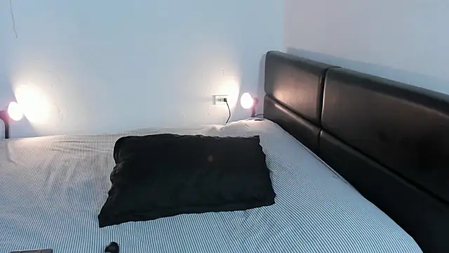 AshlyViper online show from March 22, 2026, 9:29 pm