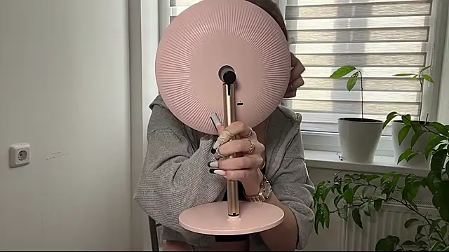 Snapshot of Sarahsolara chatting on February 28, 2026, 2:07 pm Sarahsolara online show from February 28, 2026, 2:07 pm