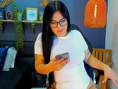 Snapshot of eliza_pink24 chatting on February 2, 2026, 9:24 pm eliza pink24 online show from February 2, 2026, 9:24 pm