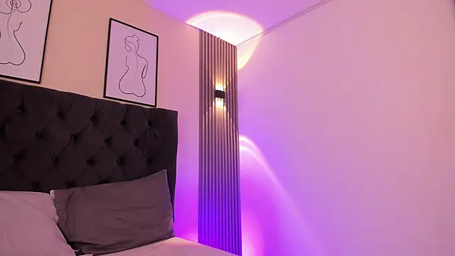 SARHA ANTONELLI online show from March 17, 2026, 12:19 pm