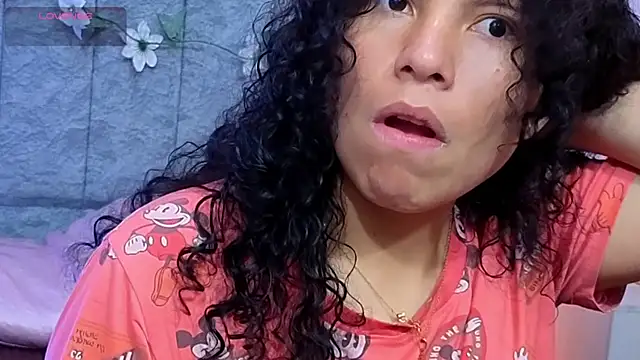 Snapshot of Zoe-yanin chatting on February 5, 2026, 11:37 am Zoe-yanin online show from February 5, 2026, 11:37 am