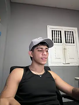 Snapshot of Thiago_Olsen chatting on February 10, 2026, 6:39 am Thiago Olsen online show from February 10, 2026, 6:39 am