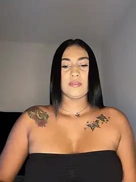 Snapshot of mari_pauli_xx chatting on February 20, 2026, 12:07 am mari pauli xx online show from February 20, 2026, 12:07 am