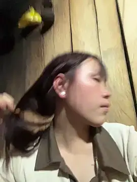 Snapshot of kekely chatting on February 24, 2026, 1:42 pm kekely online show from February 24, 2026, 1:42 pm