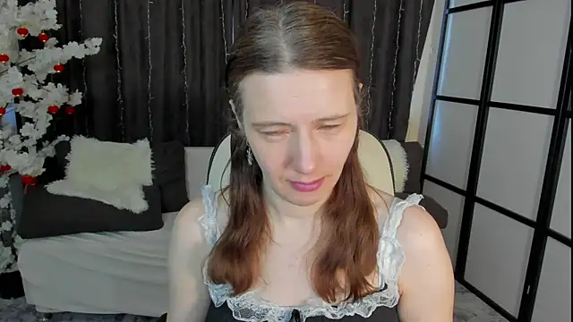 Kathrine Meyer online show from April 16, 2026, 2:12 am