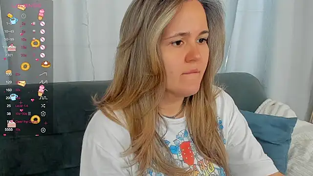 LilyBel online show from April 10, 2026, 8:08 am