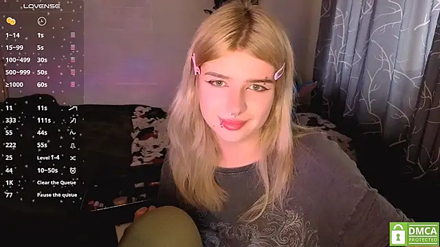 MoonlightGrace online show from April 14, 2026, 2:23 pm