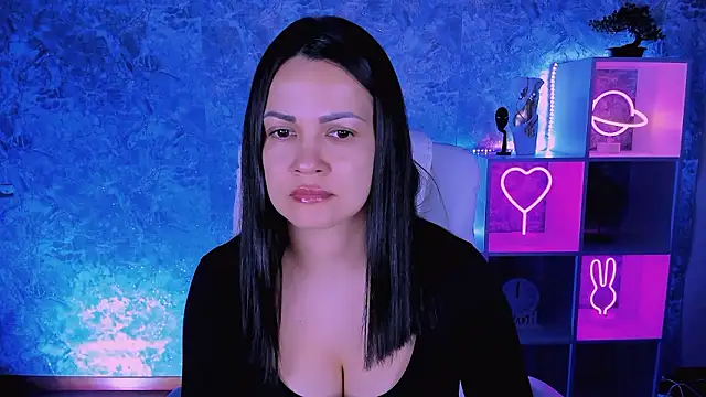 karolina robinson online show from March 3, 2026, 12:00 pm