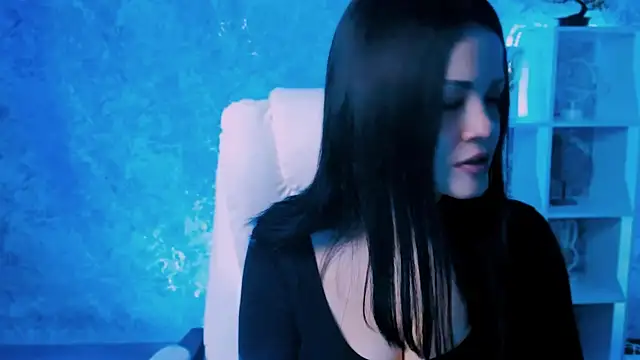 karolina robinson online show from April 4, 2026, 8:01 am