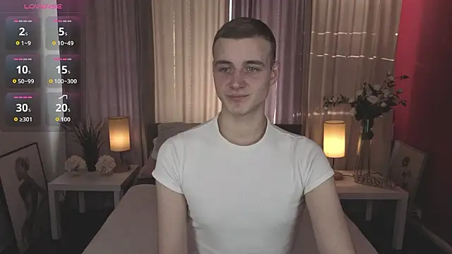 Snapshot of HereAlexColee chatting on February 10, 2026, 2:10 pm HereAlexColee online show from February 10, 2026, 2:10 pm