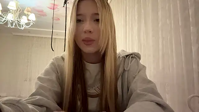 IvyArmbrister online show from March 3, 2026, 5:19 pm