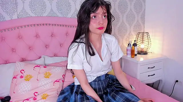 Snapshot of dolly_kitter chatting on June 12, 2026, 12:04 pm dolly kitter online show from June 12, 2026, 12:04 pm