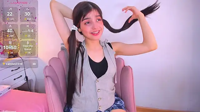 Snapshot of dolly_kitter chatting on July 22, 2026, 11:57 am dolly kitter online show from July 22, 2026, 11:57 am