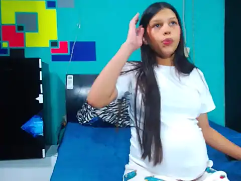 Snapshot of analyn-2027 chatting on February 26, 2026, 3:05 am analyn-2027 online show from February 26, 2026, 3:05 am