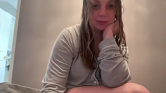 Snapshot of ShyFlameLive chatting on February 14, 2026, 10:50 pm ShyFlameLive online show from February 14, 2026, 10:50 pm