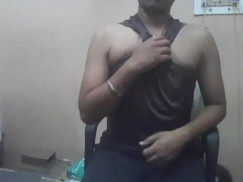 Snapshot of chocolatesboy143 chatting on May 23, 2026, 5:06 pm chocolatesboy143 online show from May 23, 2026, 5:06 pm
