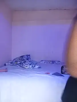 CurvyCutiexx3 online show from March 10, 2026, 5:34 am