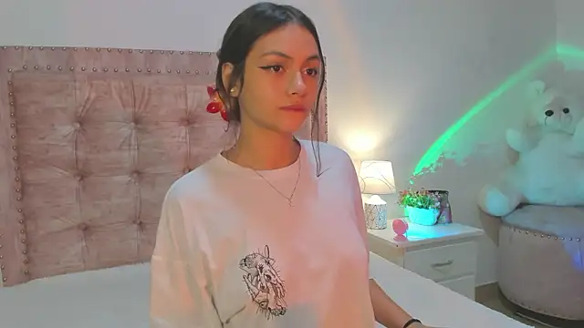 Snapshot of Jennifer_Lee_ chatting on February 20, 2026, 10:21 pm Jennifer Lee online show from February 20, 2026, 10:21 pm