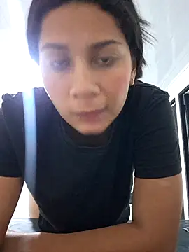 Cris18sexy online show from February 25, 2026, 1:04 am