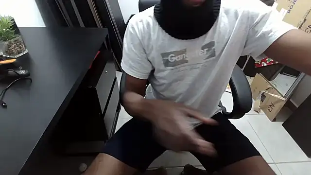Snapshot of negro23cmdot chatting on July 12, 2026, 1:29 am negro23cmdot online show from July 12, 2026, 1:29 am