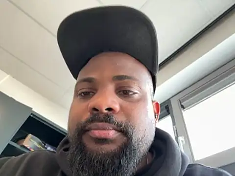 BigCatXLOfficial online show from April 8, 2026, 1:00 pm