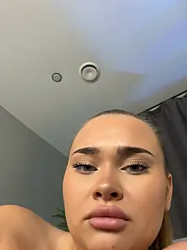 Snapshot of MonicaWestt chatting on February 6, 2026, 7:45 am MonicaWestt online show from February 6, 2026, 7:45 am