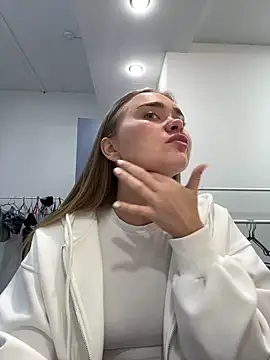 MonicaWestt online show from March 30, 2026, 6:58 am