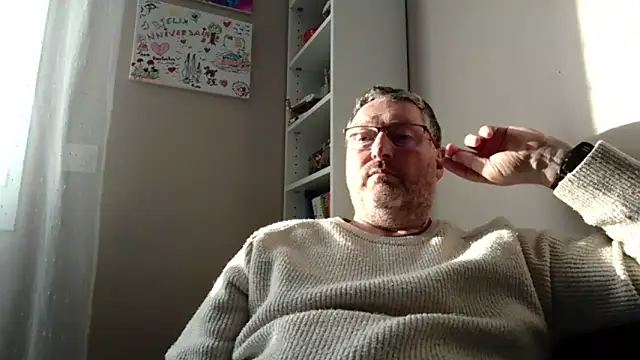 Snapshot of doudou310 chatting on March 2, 2026, 7:48 am doudou310 online show from March 2, 2026, 7:48 am