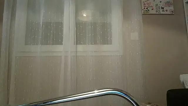 doudou310 online show from March 26, 2026, 4:29 am