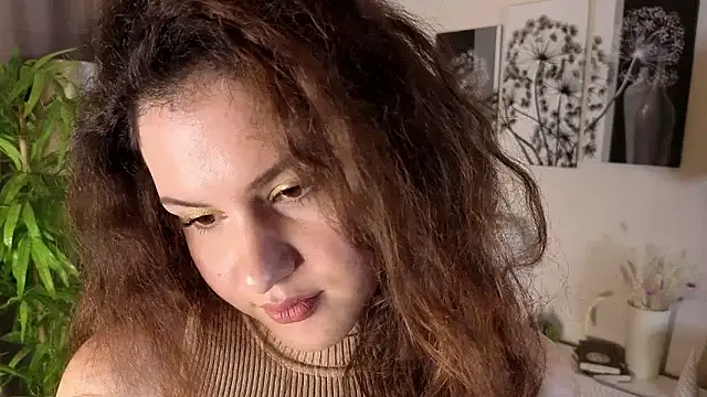 Snapshot of Lili_Torin chatting on February 15, 2026, 1:41 pm Lili Torin online show from February 15, 2026, 1:41 pm