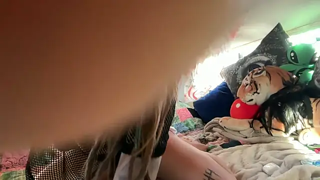 TheMoonNTheSun online show from April 23, 2026, 12:23 am