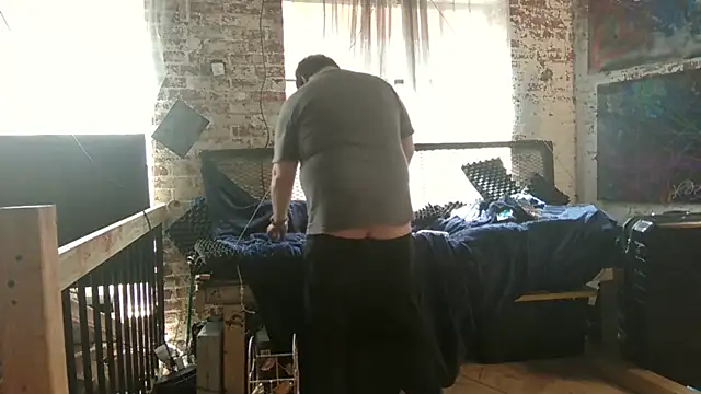 ctguybj online show from June 3, 2026, 2:33 pm