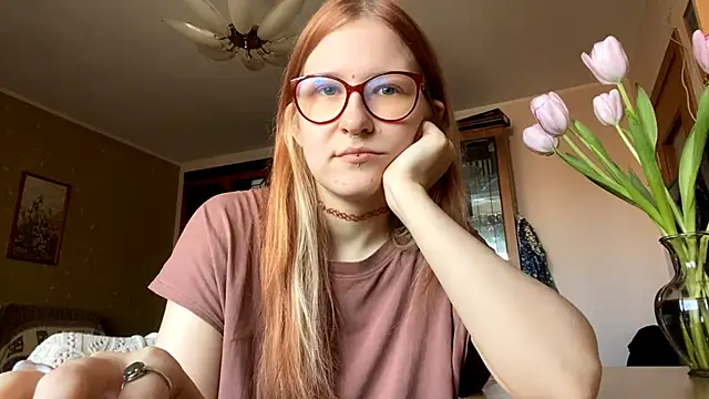 LaureenVielma online show from March 10, 2026, 7:13 am