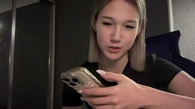 lilXdomiii online show from March 8, 2026, 7:28 pm