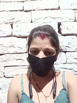 Snapshot of Divya-11431 chatting on June 20, 2026, 8:39 am Divya-11431 online show from June 20, 2026, 8:39 am