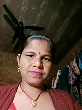 Snapshot of Pooja_sahu chatting on February 3, 2026, 5:49 am Pooja sahu online show from February 3, 2026, 5:49 am