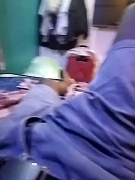 Snapshot of tamilpaiyan989 chatting on April 5, 2026, 4:04 pm tamilpaiyan989 online show from April 5, 2026, 4:04 pm