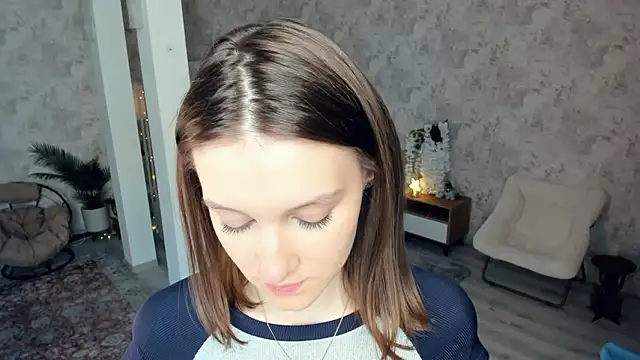 Snapshot of LianneBynon chatting on February 23, 2026, 8:44 am LianneBynon online show from February 23, 2026, 8:44 am