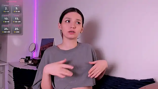 miabellee  online show from March 27, 2026, 1:22 am