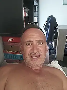 Snapshot of bobo672 chatting on June 20, 2026, 8:50 am bobo672 online show from June 20, 2026, 8:50 am