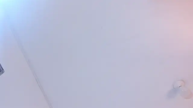 Snapshot of AmberQueen1 chatting on February 14, 2026, 12:24 pm AmberQueen1 online show from February 14, 2026, 12:24 pm