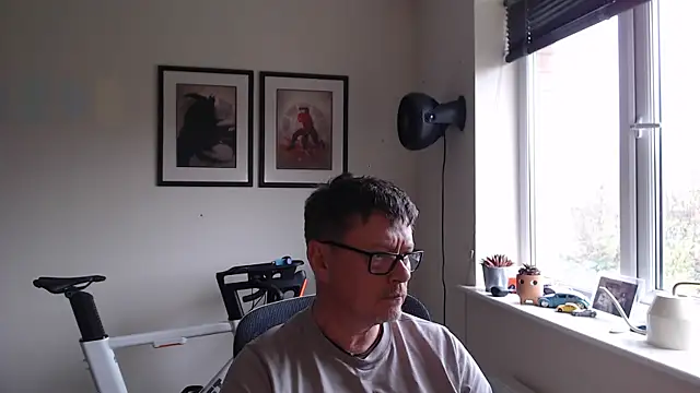 Snapshot of suck_it_up_buttercup1 chatting on March 3, 2026, 2:56 pm suck it up buttercup1 online show from March 3, 2026, 2:56 pm